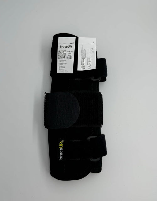 Load image into Gallery viewer, Carpal Tunnel Wrist Brace for Men and Women - Metal Wrist Splint for Hand and Wrist Support and Tendonitis Arthritis Pain Relief
